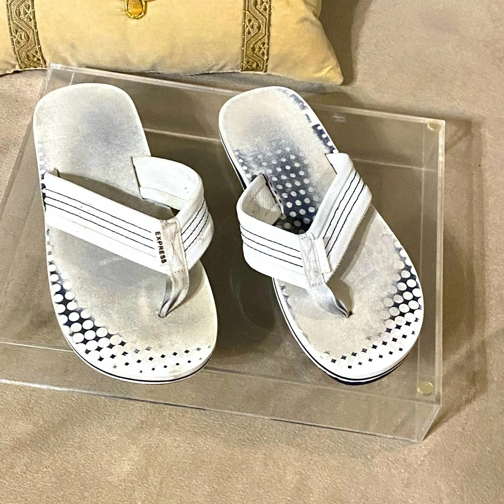 Express Flip Flops